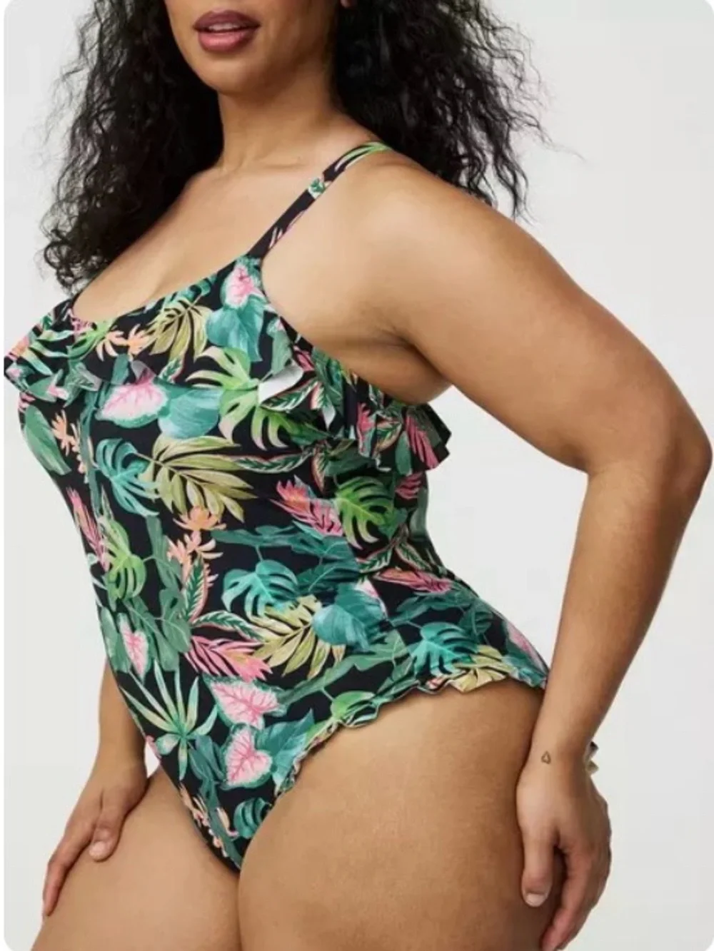 NWT Torrid Wireless Ruffle One Piece